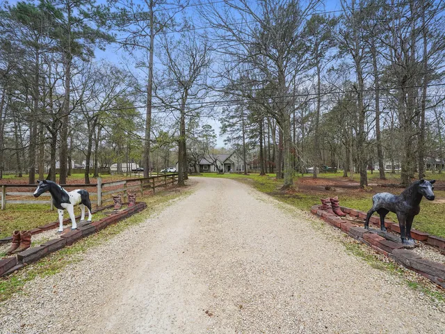 $799,987 | 28710 Misty Oaks Drive, Huffman, TX 77336