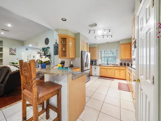 $799,987 | 28710 Misty Oaks Drive, Huffman, TX 77336