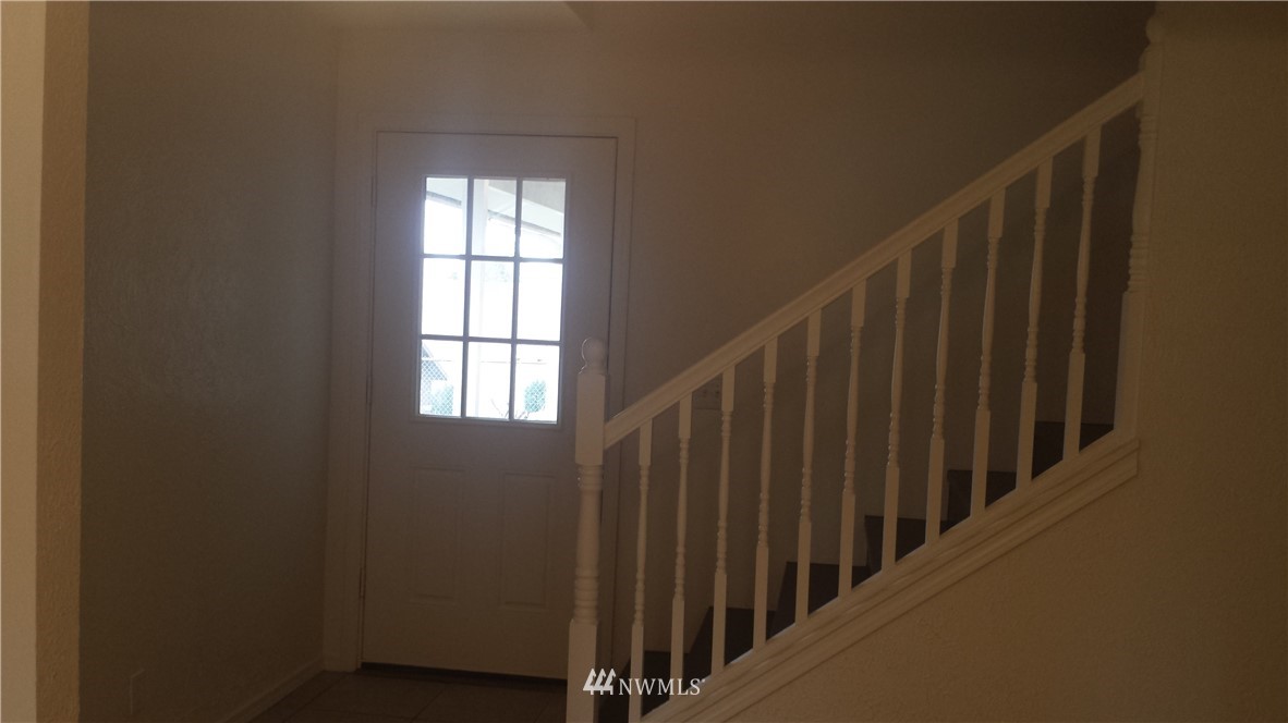 817 Valley View Way Aberdeen, WA 98520 - Photo 9 of 16 Gallery Image 9
