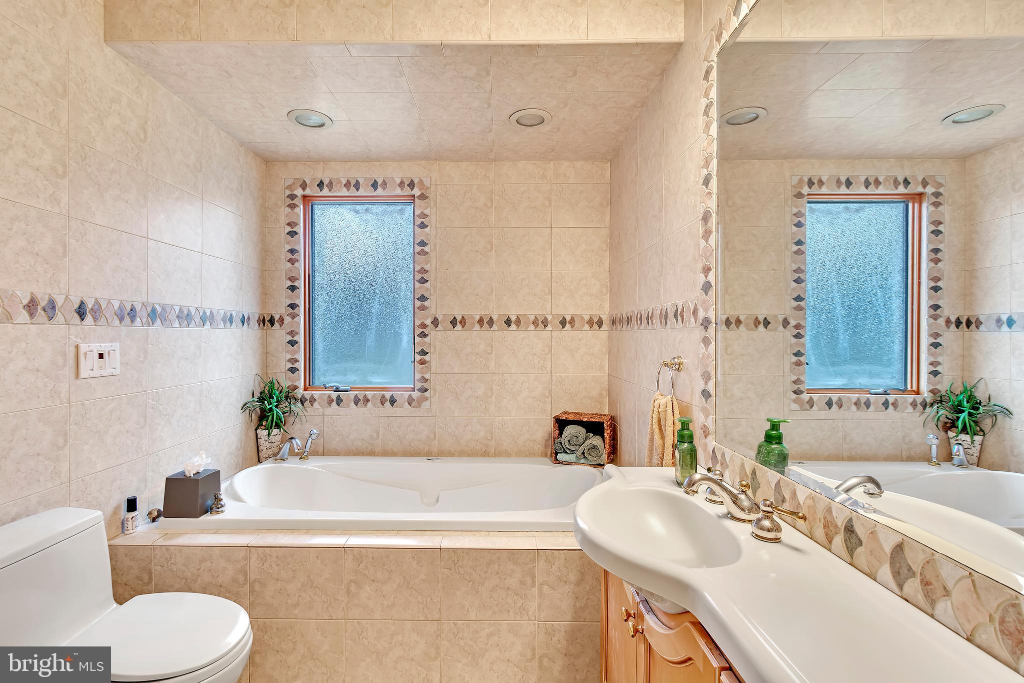 8 Watson Court Edison, NJ 08820 - Photo 36 of 60