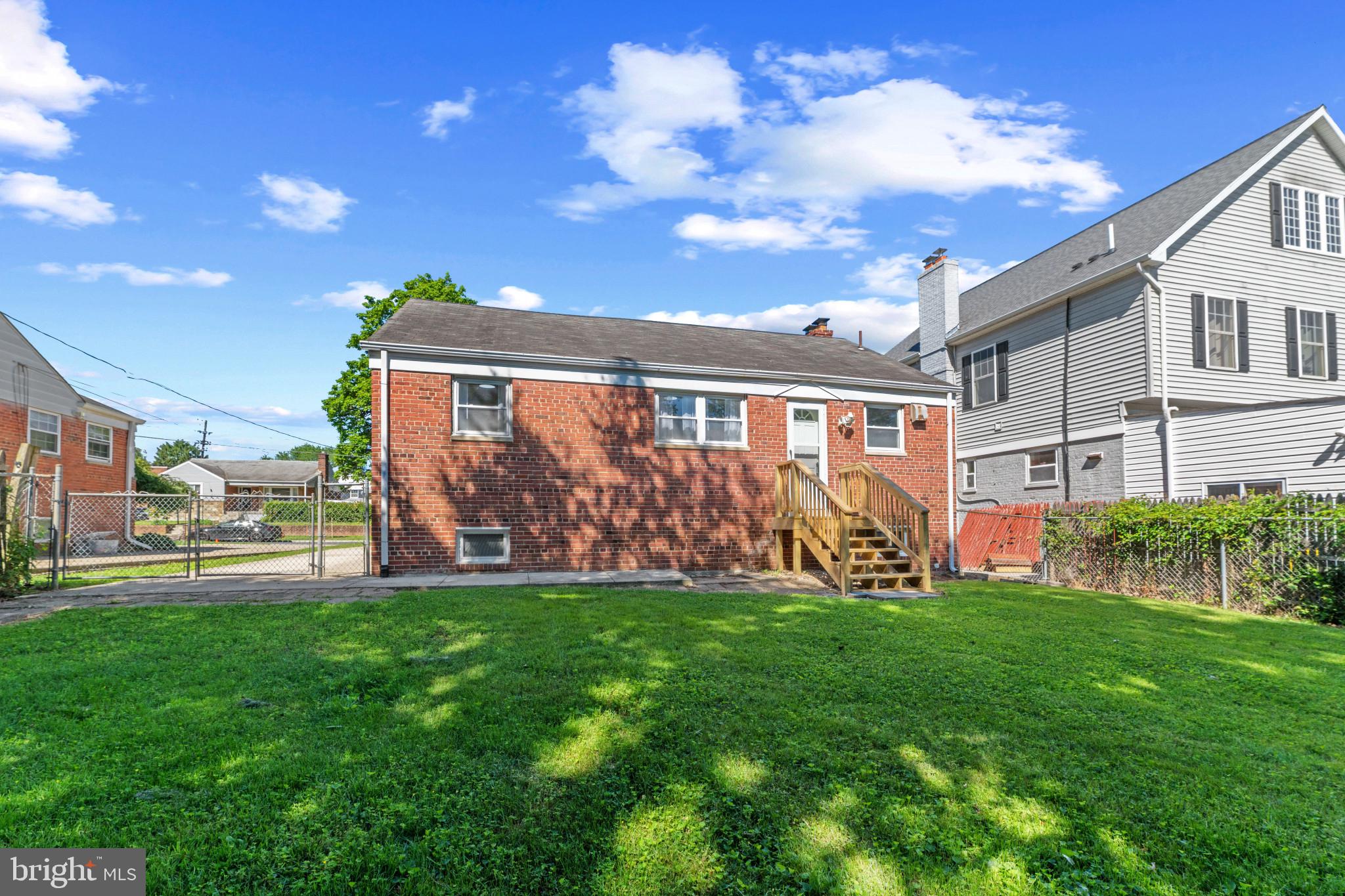 10205 Douglas Avenue Silver Spring, MD 20902 - Photo 29 of 40 Back of the House