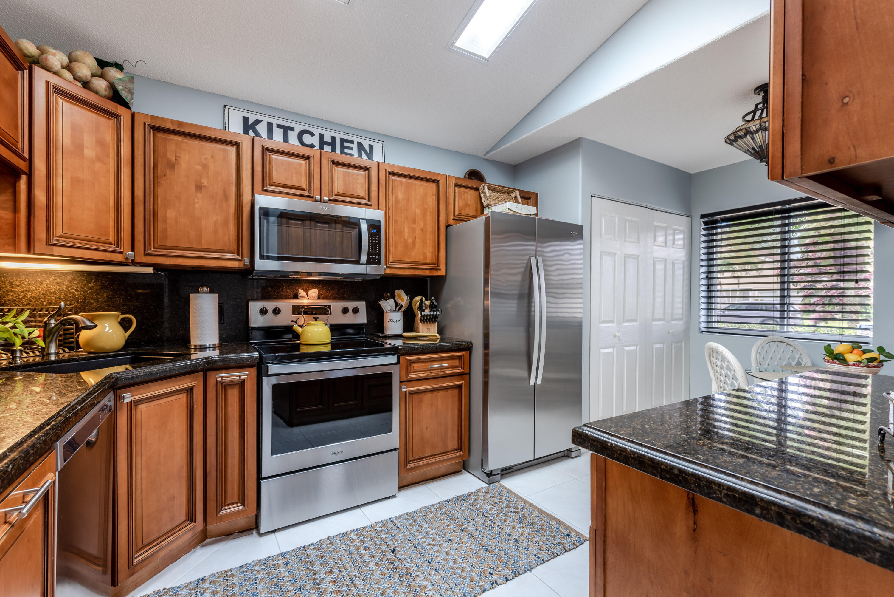 7920 Mansfield Hollow Road Delray Beach, FL 33446 - Photo 16 of 40 Kitchen