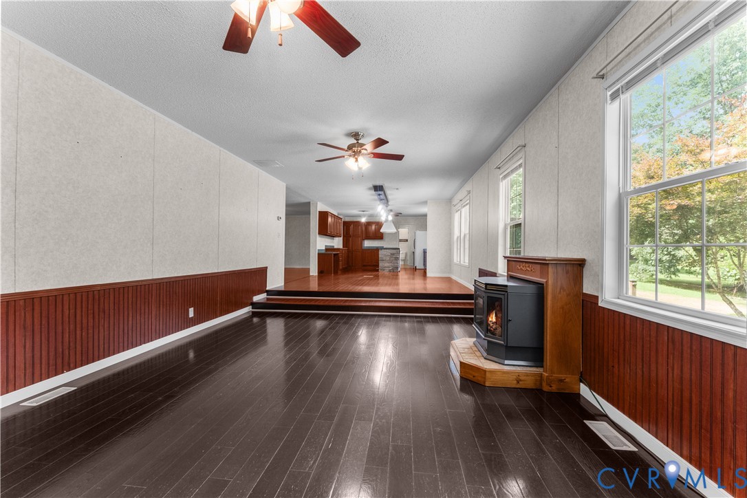 9174 Howardsville Road Howardsville, VA 24562 - Photo 23 of 65 Gallery Image 23