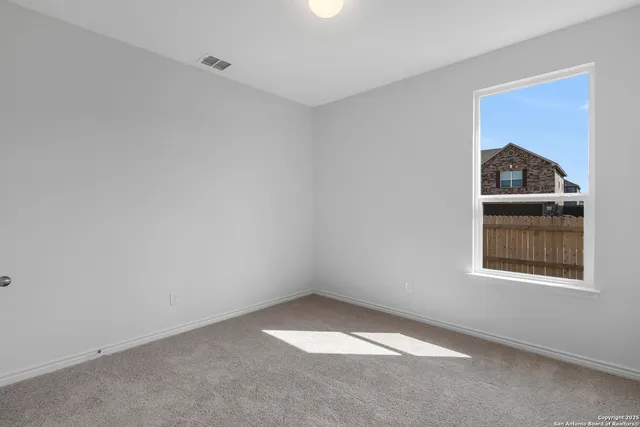 $2,250 | 8002 Kingfisher Landing, San Antonio, TX 78253