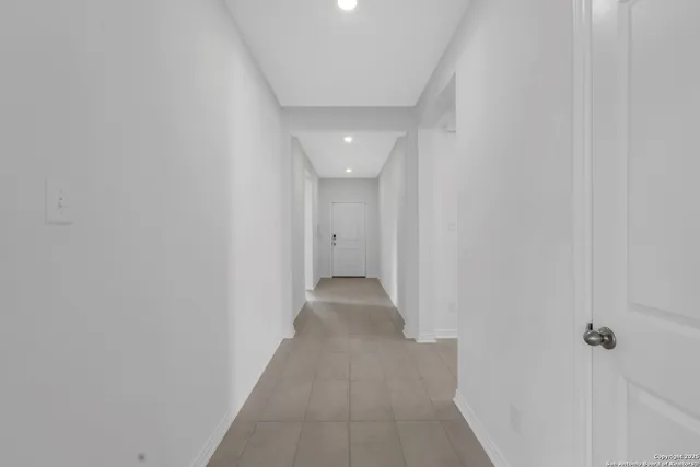 $2,250 | 8002 Kingfisher Landing, San Antonio, TX 78253