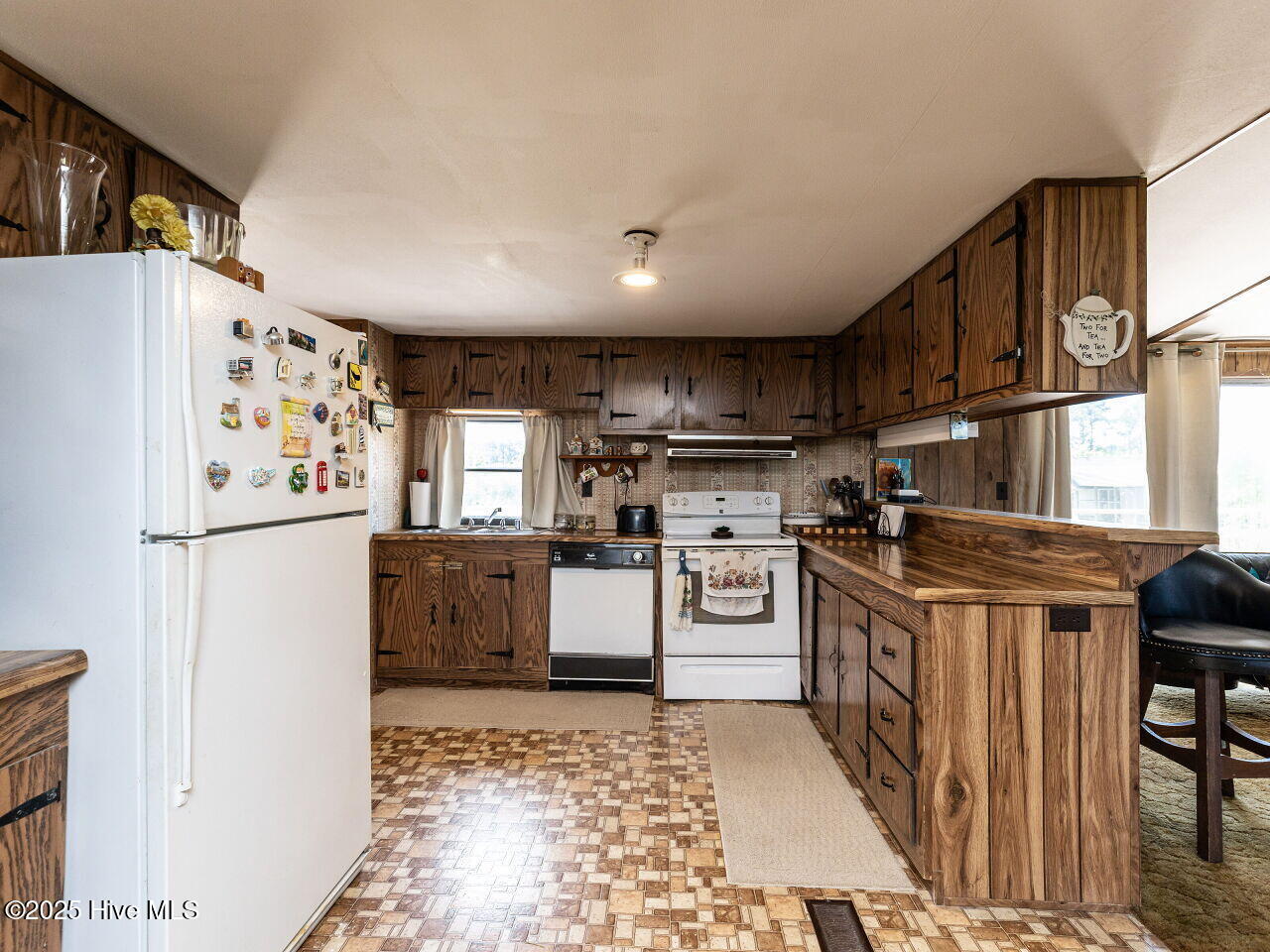 3566 North McCullen Road Faison, NC 28341 - Photo 11 of 28 011-1280x960-kitchen