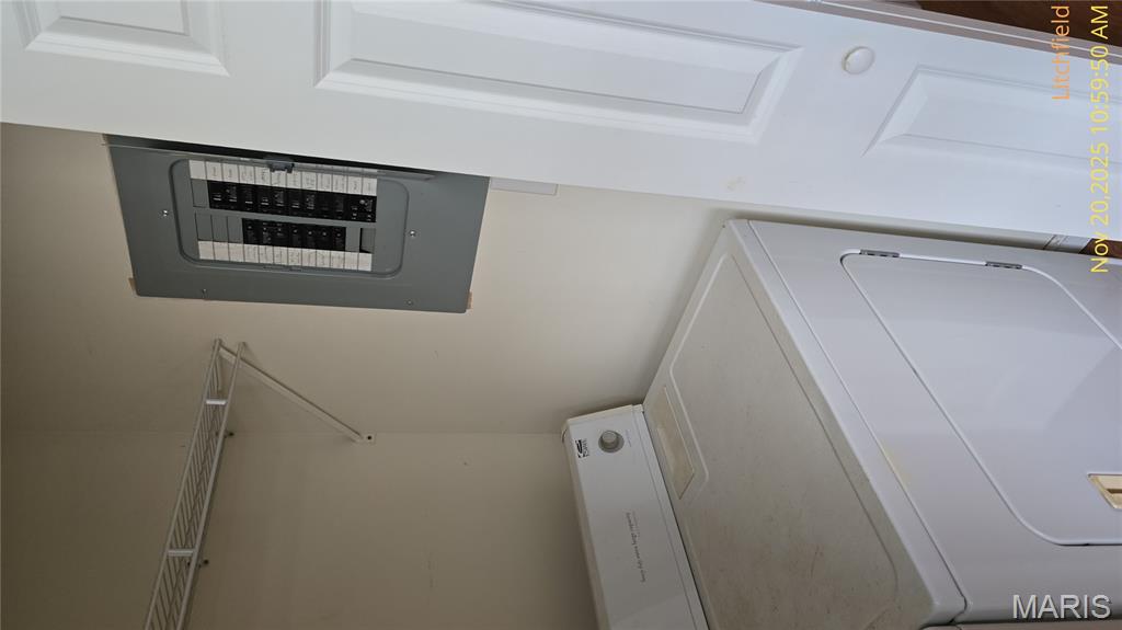 104 West Edwards Street Litchfield, IL 62056 - Photo 14 of 38