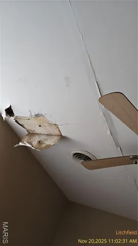 $100,000 | 104 West Edwards Street, Litchfield, IL 62056