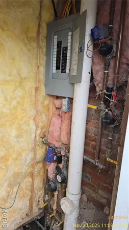 $85,000 | 104 West Edwards Street, Litchfield, IL 62056