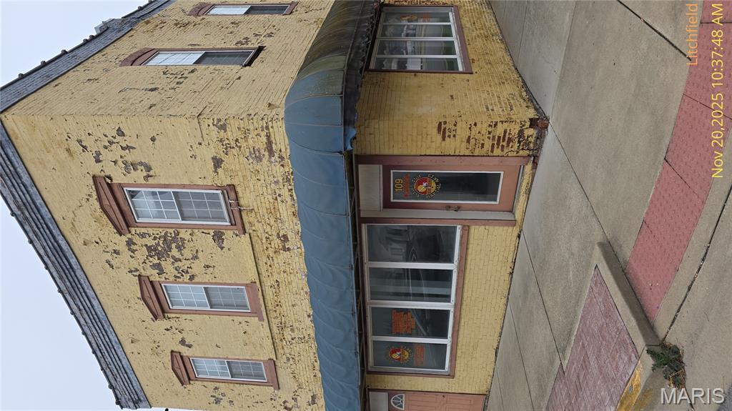 104 West Edwards Street Litchfield, IL 62056 - Photo 3 of 38