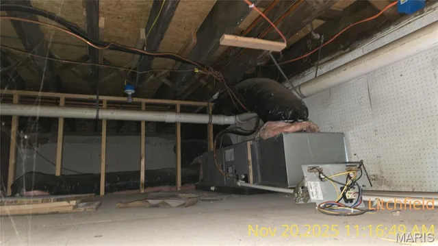 $90,000 | 104 West Edwards Street, Litchfield, IL 62056