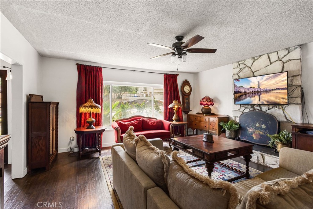 2367 Deerhorn Drive Riverside, CA 92506 - Photo 18 of 67