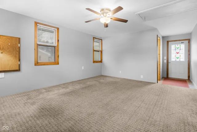 $350,000 | 6742 East County Road 900 North, Seymour, IN 47274