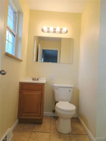 $190,000 | 228 Willowrun Drive, Moro, IL 62067