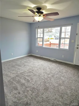 $185,000 | 228 Willowrun Drive, Moro, IL 62067