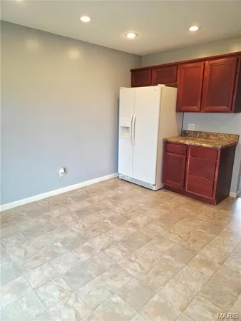 $185,000 | 228 Willowrun Drive, Moro, IL 62067