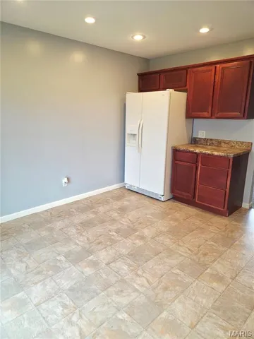 $190,000 | 228 Willowrun Drive, Moro, IL 62067