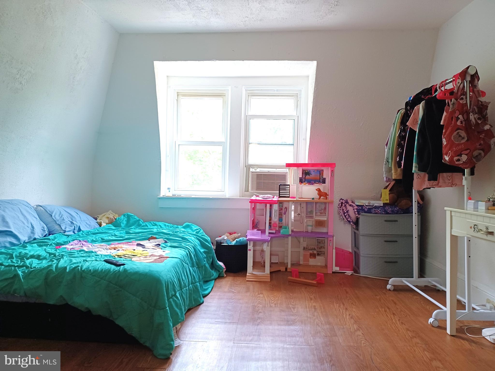 43 West Ferdinand Street Manheim, PA 17545 - Photo 10 of 23 a bedroom with a bed and a window