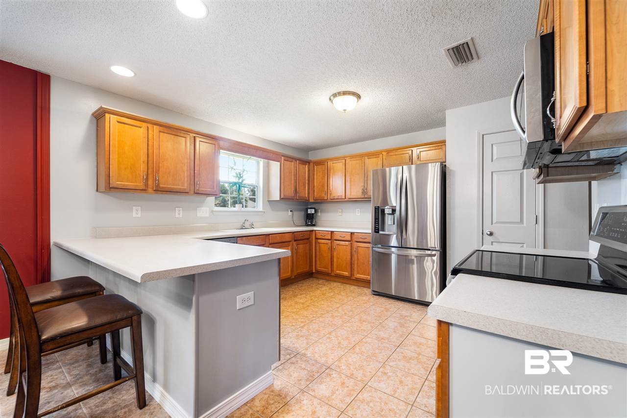 507 Meadow Lane Foley, AL 36535 - Photo 6 of 19 Kitchen