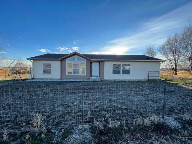 $200,000 | 319 Southwest Fly By Avenue, Mountain Home, ID 83647