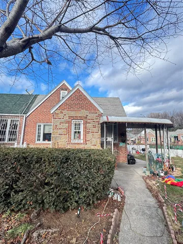 $1,099,000 | 72-91 Calamus Avenue | Maspeth