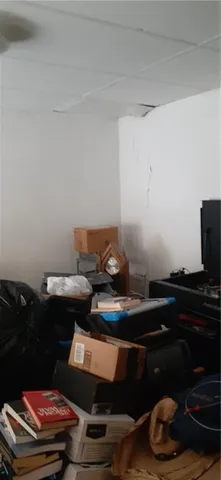 $69,900 | 210 West 5th Street, Pittsburg, KS 66762