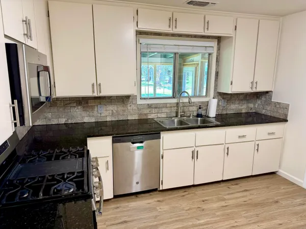$350,000 | 5572 Olive Street, Anderson, CA 96007