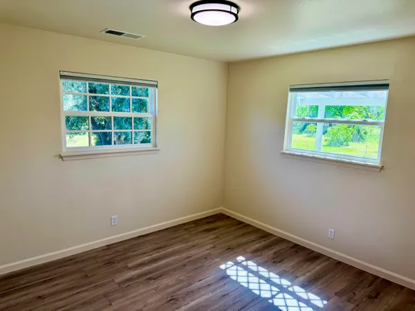 $350,000 | 5572 Olive Street, Anderson, CA 96007