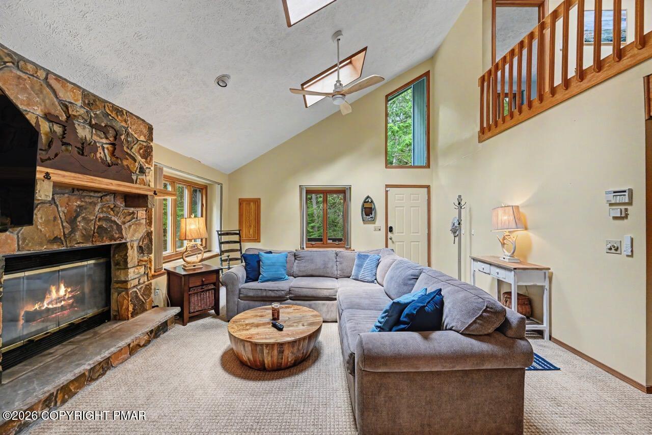 1215 Deer Trail Road Pocono Pines, PA 18350 - Photo 4 of 32 Living