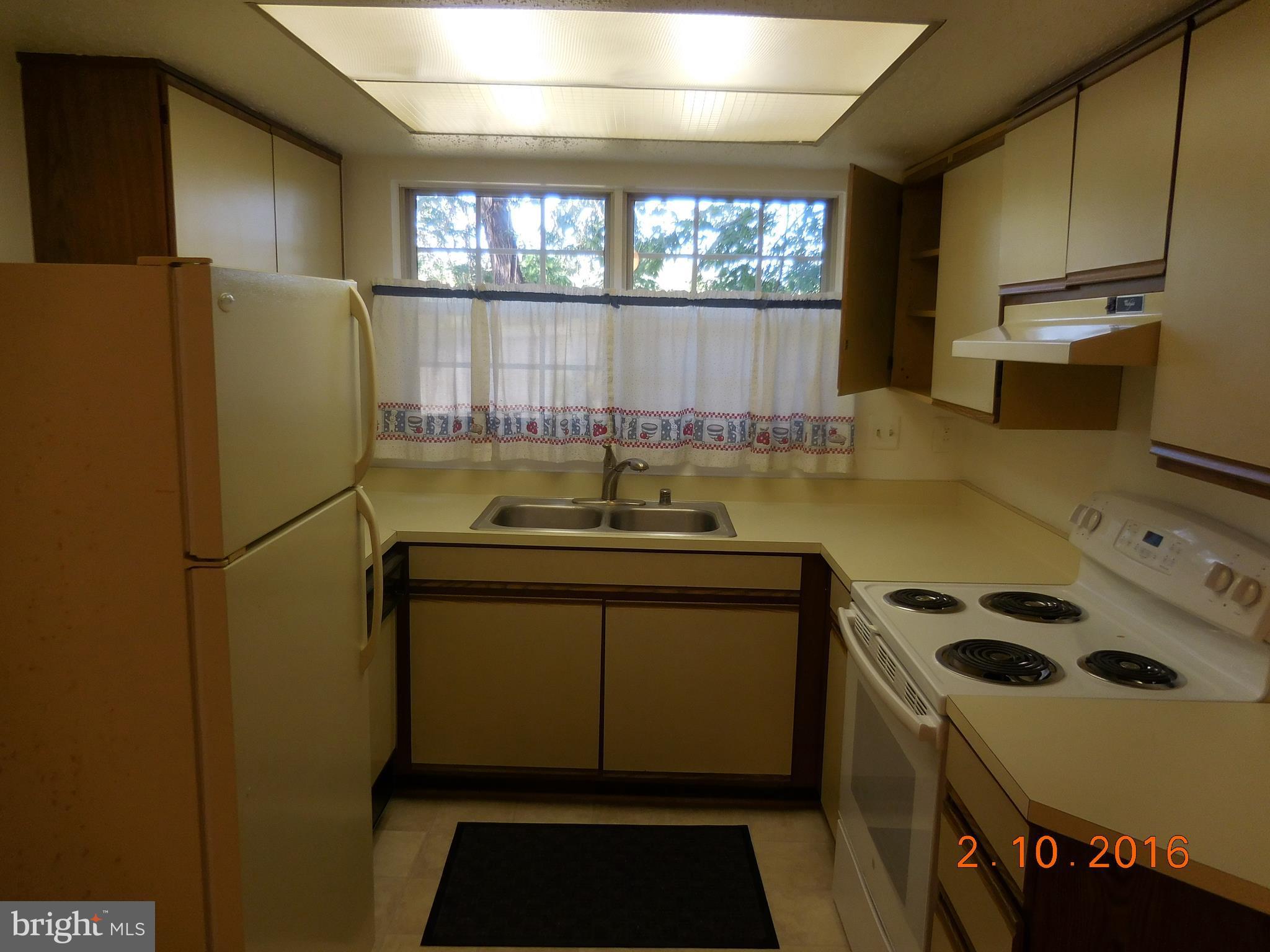 124 Fort Evans Road Southeast, Unit A Leesburg, VA 20175 - Photo 2 of 6 Interior (General)