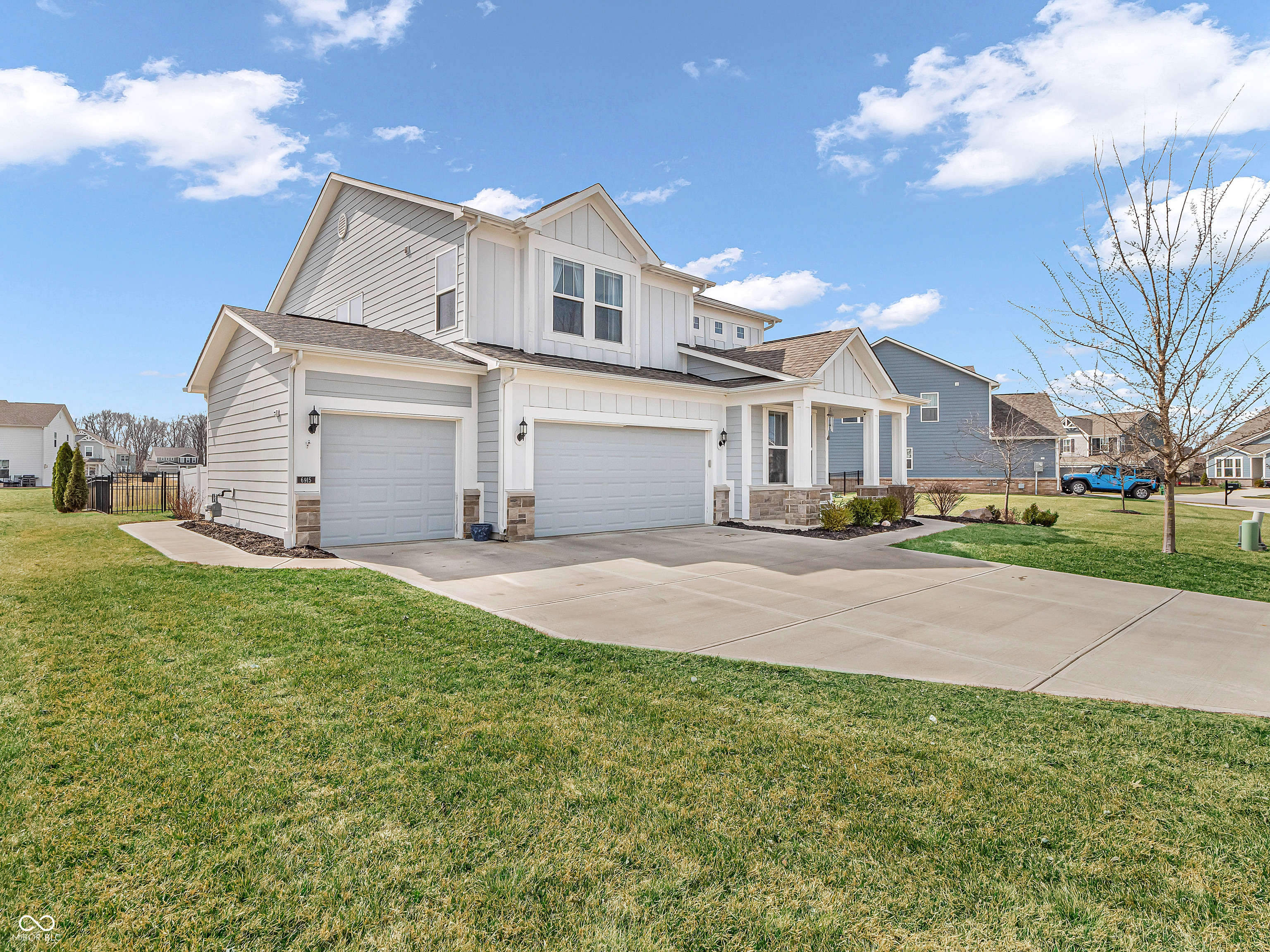 6915 Diamondleaf Way Brownsburg, IN 46112 - Photo 1 of 45