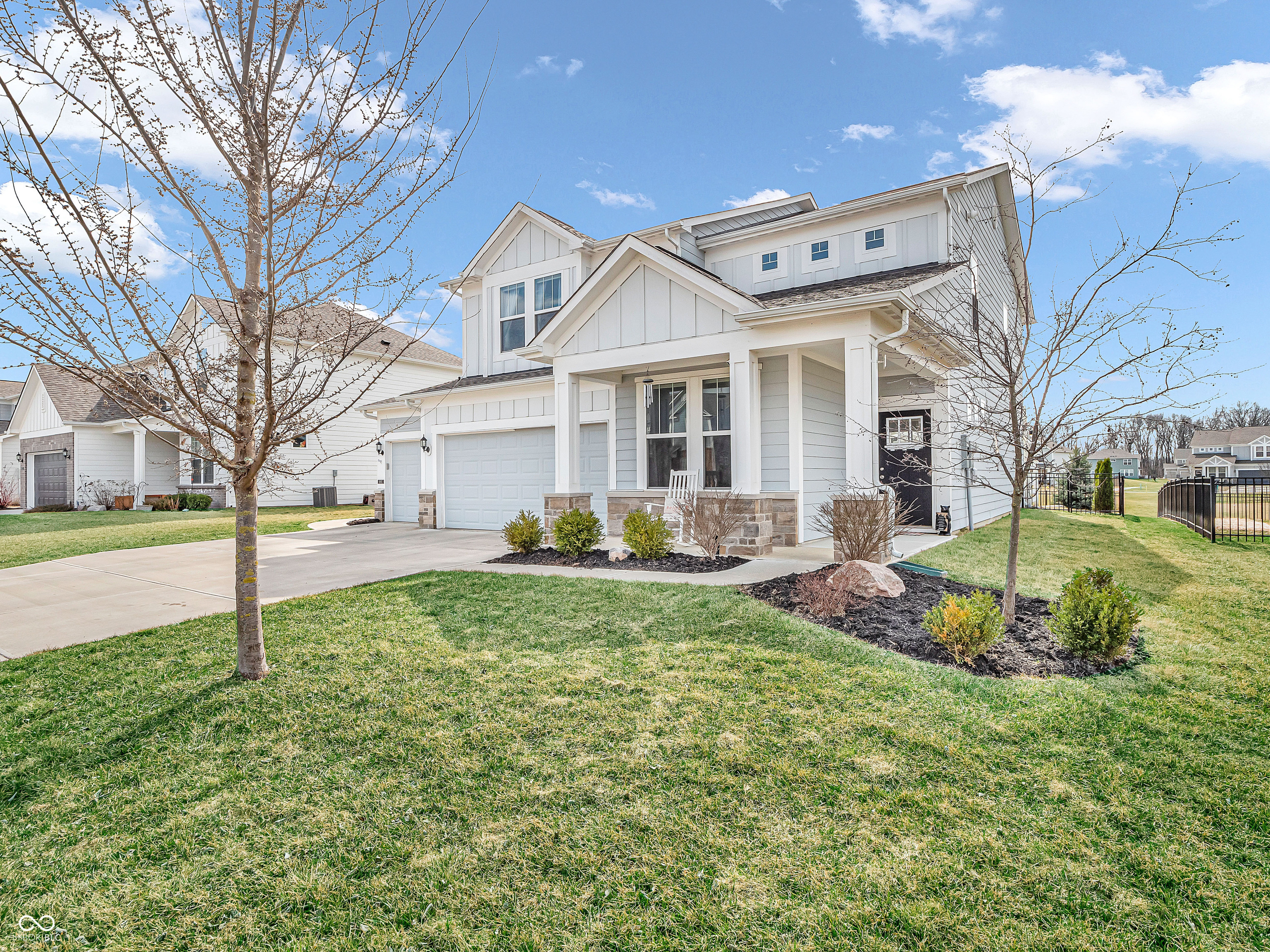 6915 Diamondleaf Way Brownsburg, IN 46112 - Photo 3 of 45