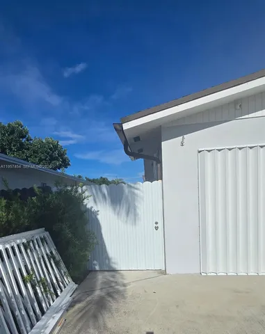 $1,500 | 19733 Southwest 119th Court, Unit 1, Miami, FL 33177