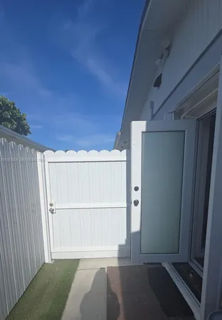 a view of outdoor space