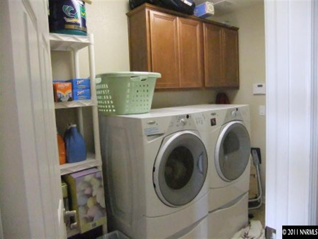 8967 Grisom Way Reno, NV 89506 - Photo 10 of 12 a utility room with dryer and washer