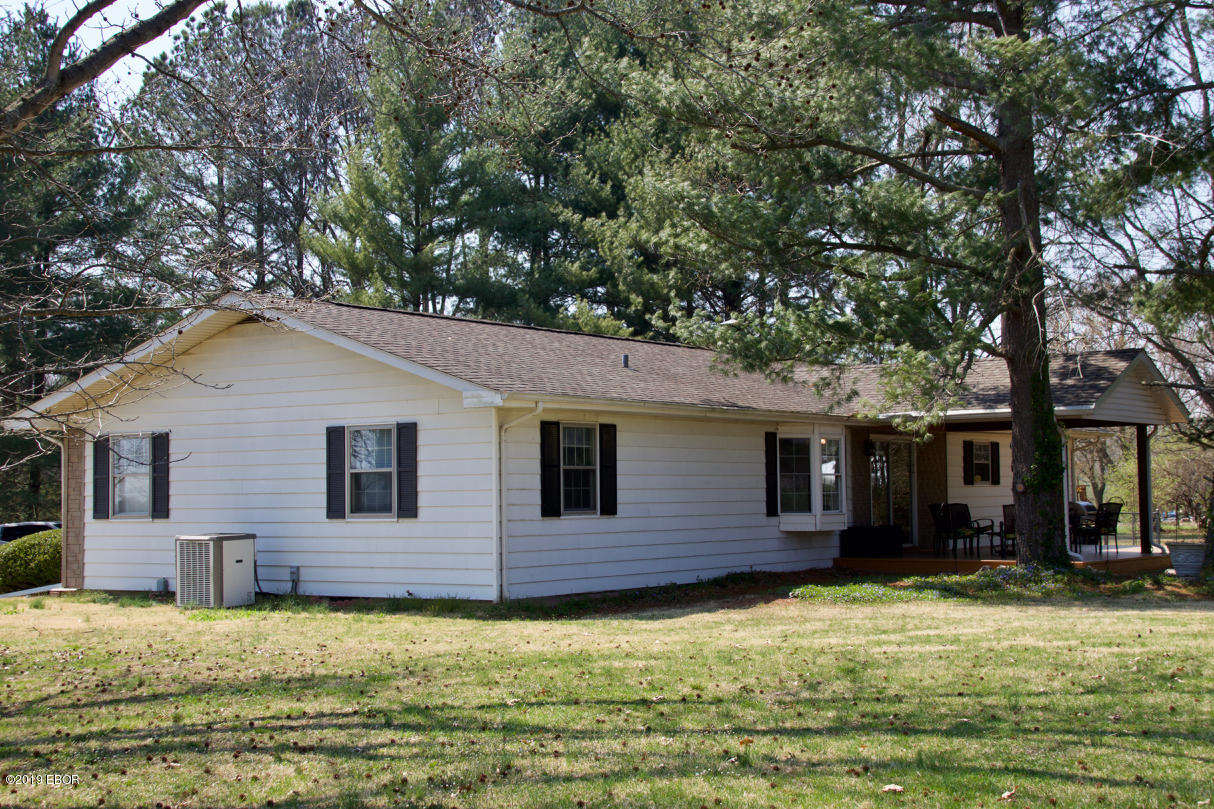 1961 East Grange Hall Road Murphysboro, IL 62966 - Photo 3 of 38