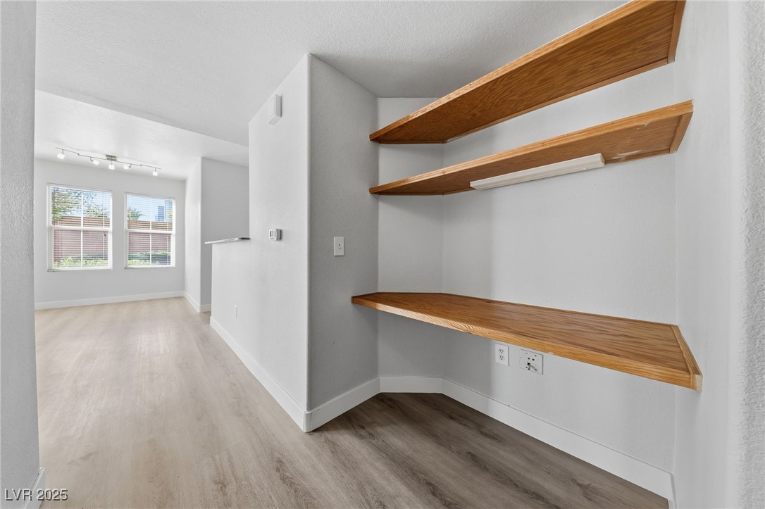 10001 Peace Way, Unit 1270 Las Vegas, NV 89147 - Photo 14 of 30 Hall Shelving