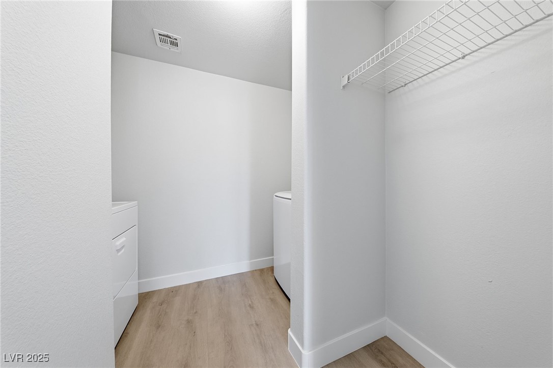 10001 Peace Way, Unit 1270 Las Vegas, NV 89147 - Photo 15 of 30 Large Laundry Area
