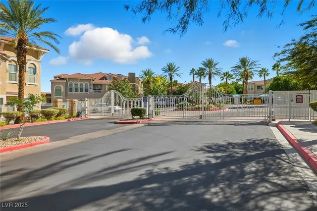 $1,650 | 10001 Peace Way, Unit 1270, Las Vegas, NV 89147