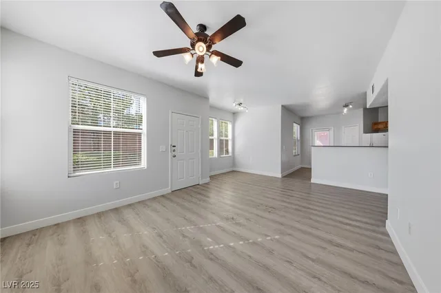 $1,650 | 10001 Peace Way, Unit 1270, Las Vegas, NV 89147