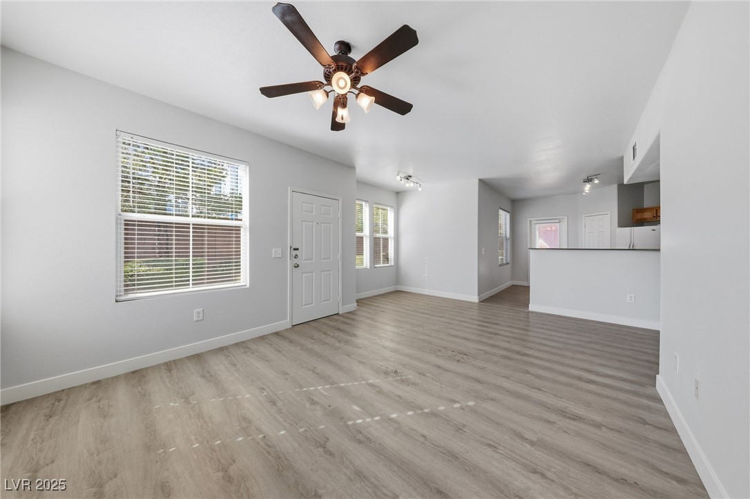 10001 Peace Way, Unit 1270 Las Vegas, NV 89147 - Photo 5 of 30