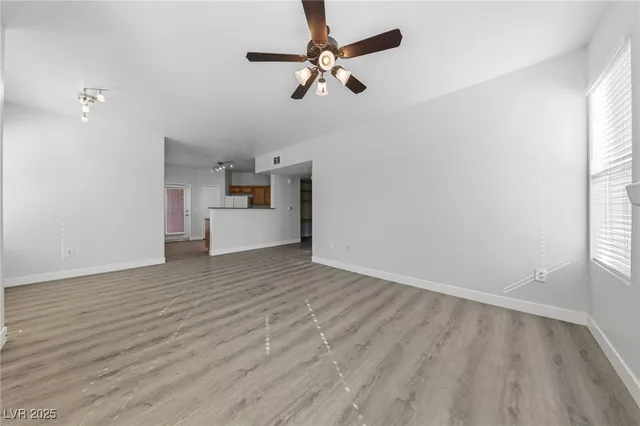 $1,650 | 10001 Peace Way, Unit 1270, Las Vegas, NV 89147
