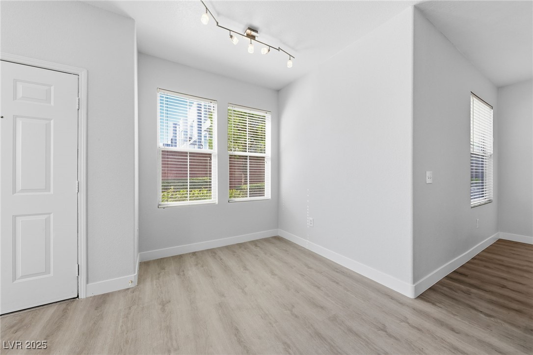 10001 Peace Way, Unit 1270 Las Vegas, NV 89147 - Photo 7 of 30