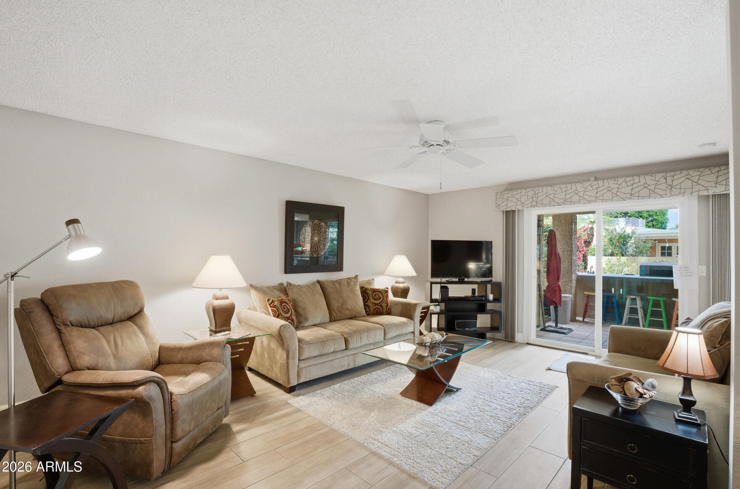1032 East Clinton Street Phoenix, AZ 85020 - Photo 11 of 34 Family Room