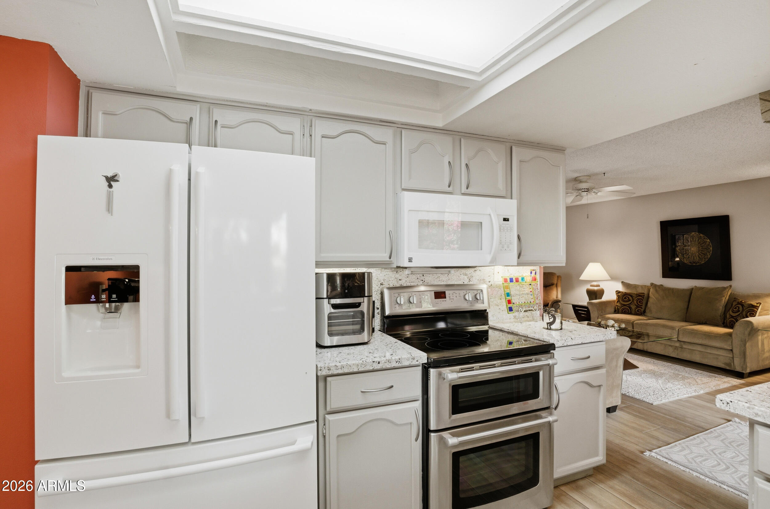1032 East Clinton Street Phoenix, AZ 85020 - Photo 15 of 34 Kitchen