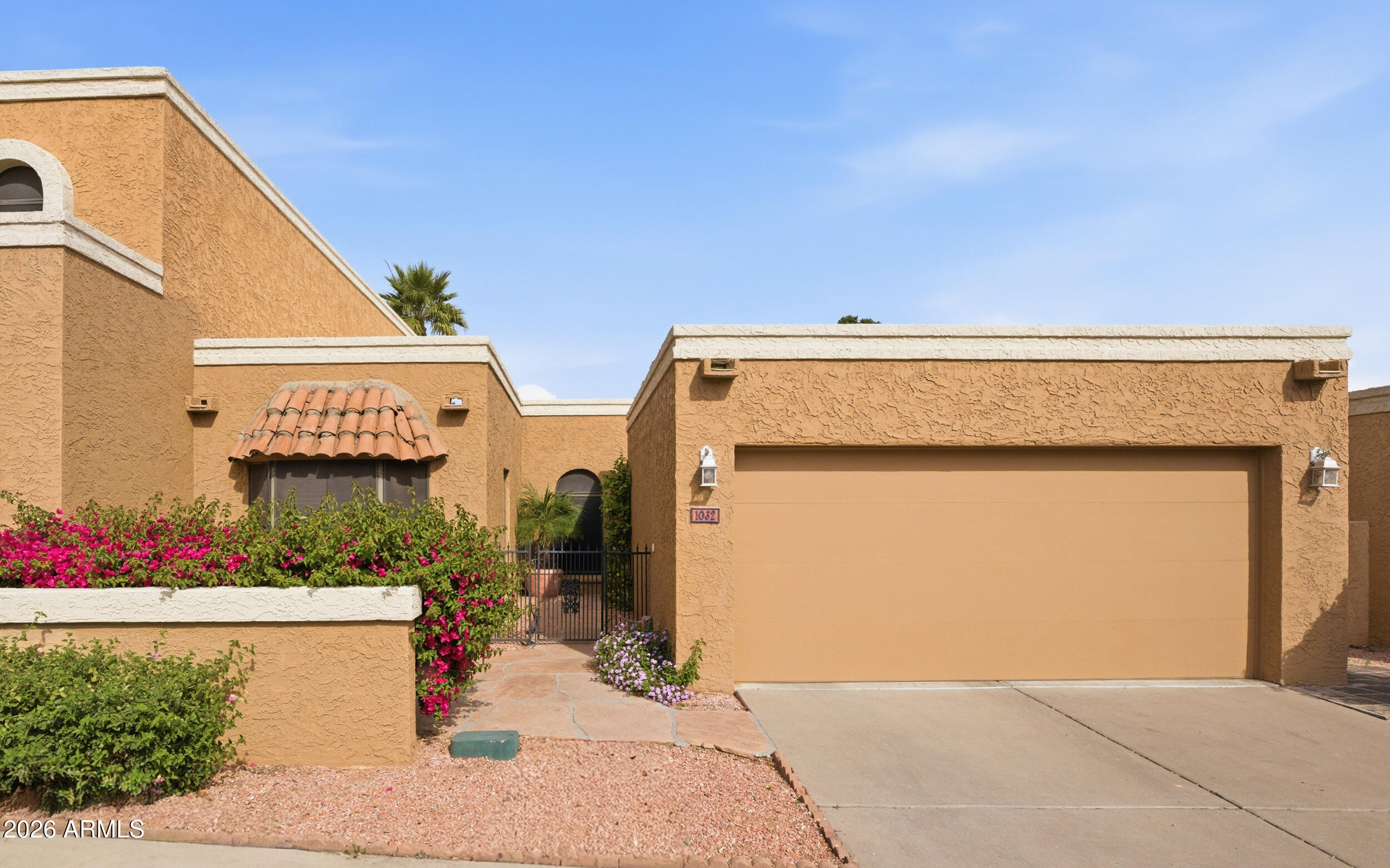 1032 East Clinton Street Phoenix, AZ 85020 - Photo 2 of 34 1032 E Clinton