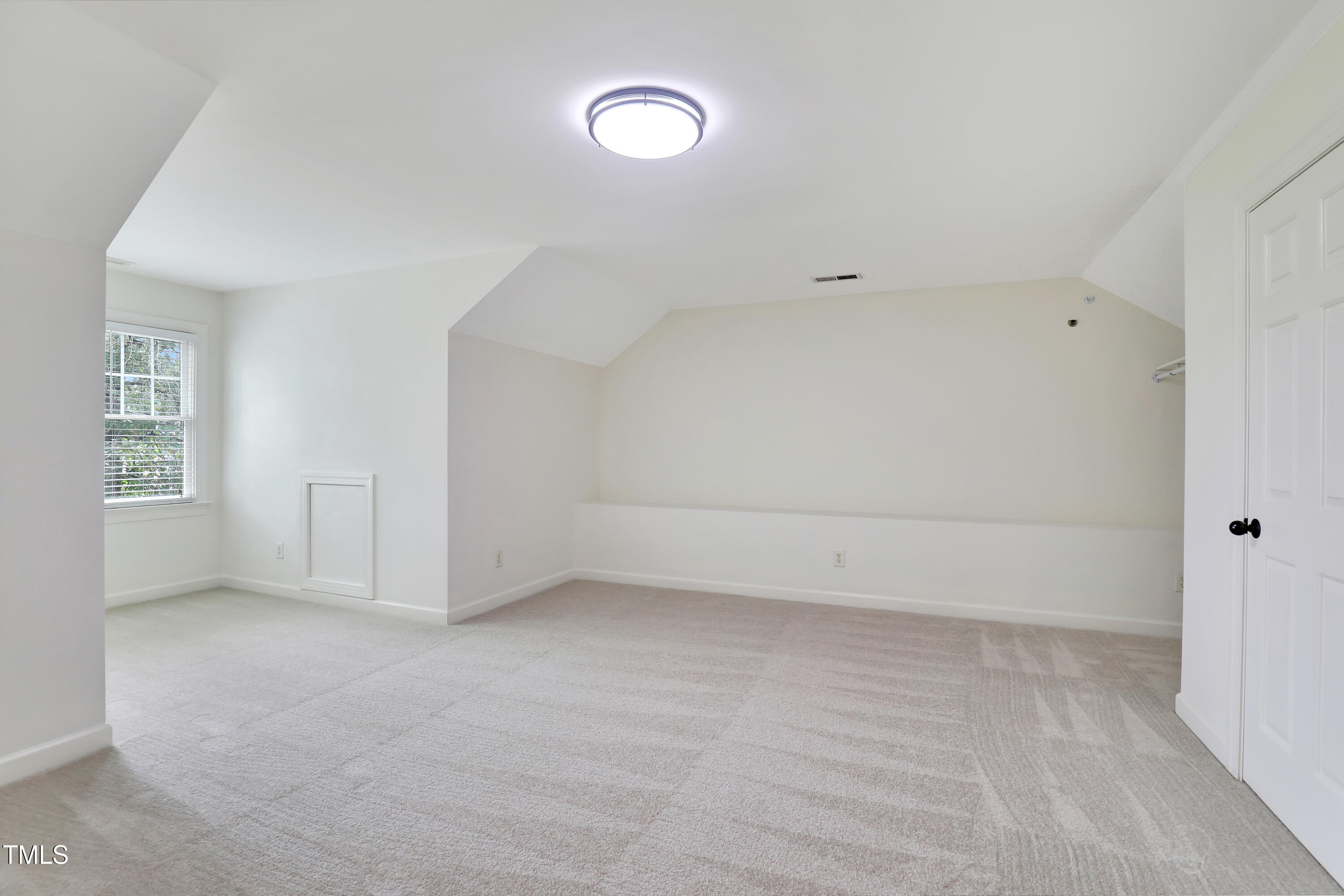 814 Cotton Exchange Court Raleigh, NC 27608 - Photo 26 of 35 a view of an empty room