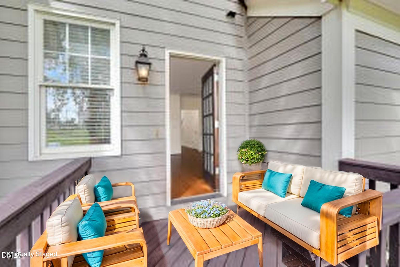 814 Cotton Exchange Court Raleigh, NC 27608 - Photo 30 of 35 Back-porch - Outdoor - Standard - 4