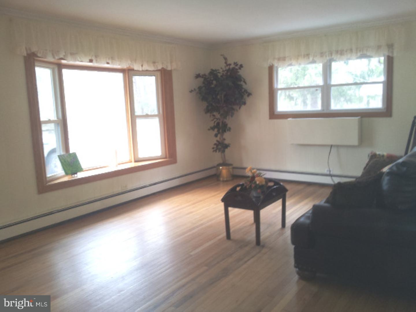 573 Tabernacle Road Medford, NJ 08055 - Photo 11 of 22 a living room with furniture and a window