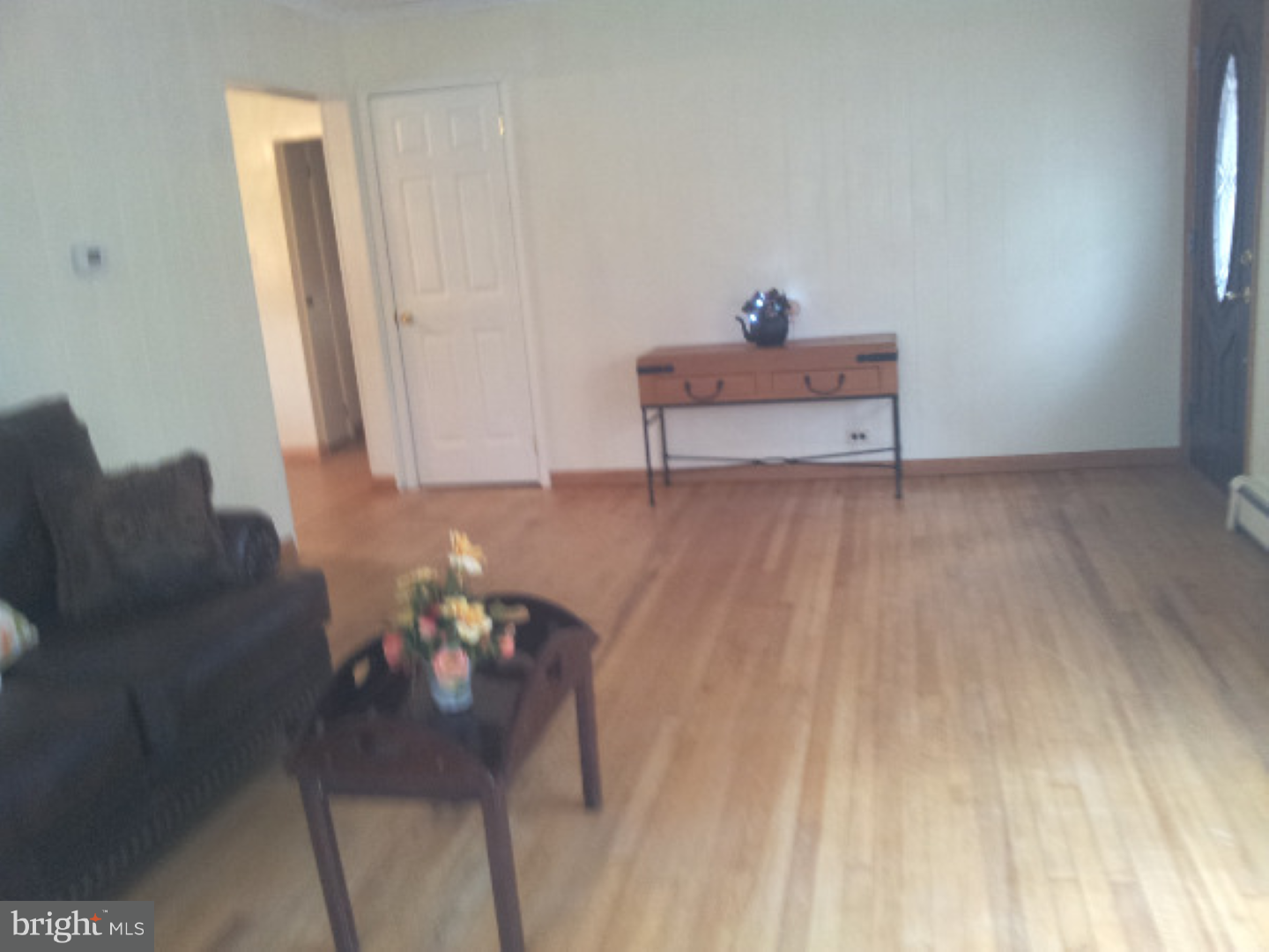 573 Tabernacle Road Medford, NJ 08055 - Photo 13 of 22 a living room with furniture and a mirror